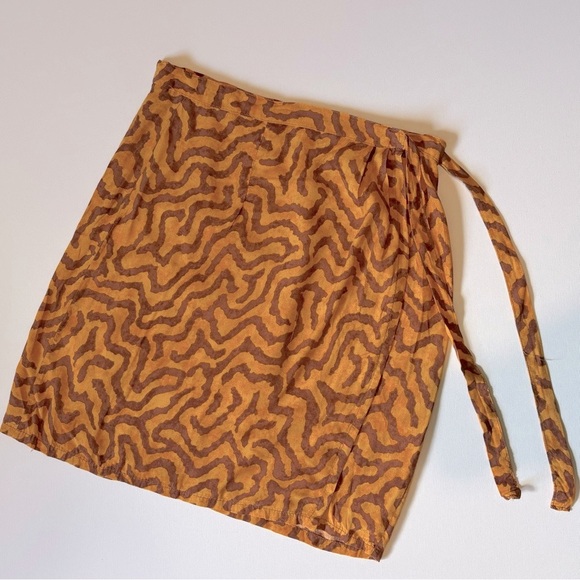 Vibrant Patterned Vintage Wrap Skirt - Picture 1 of 10